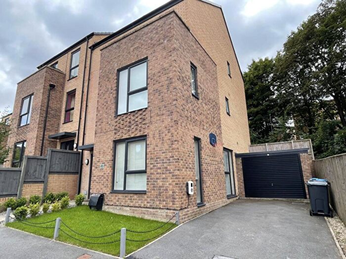 4 Bedroom Semi-Detached House To Rent In Park Grange Drive, Sheffield, S2