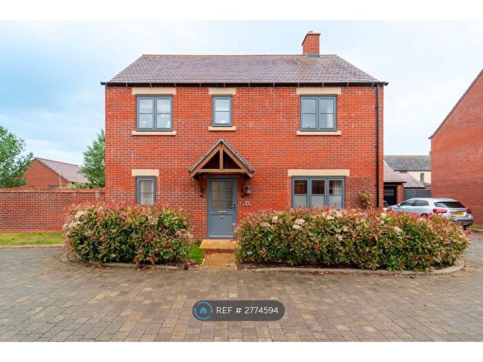 3 Bedroom Detached House To Rent In Liberator Close, Witney, OX29