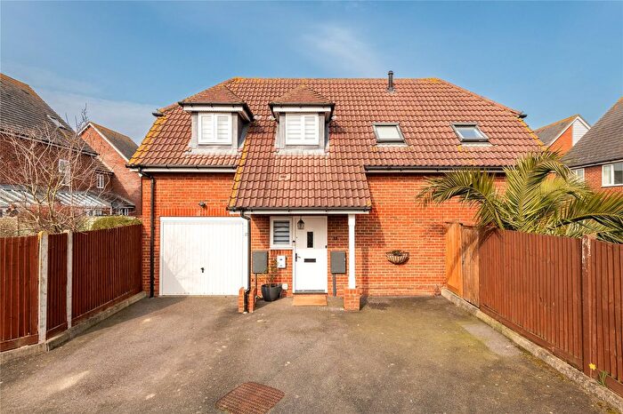 2 Bedroom Flat To Rent In Cormorant Road, Iwade, Sittingbourne, Kent, ME9