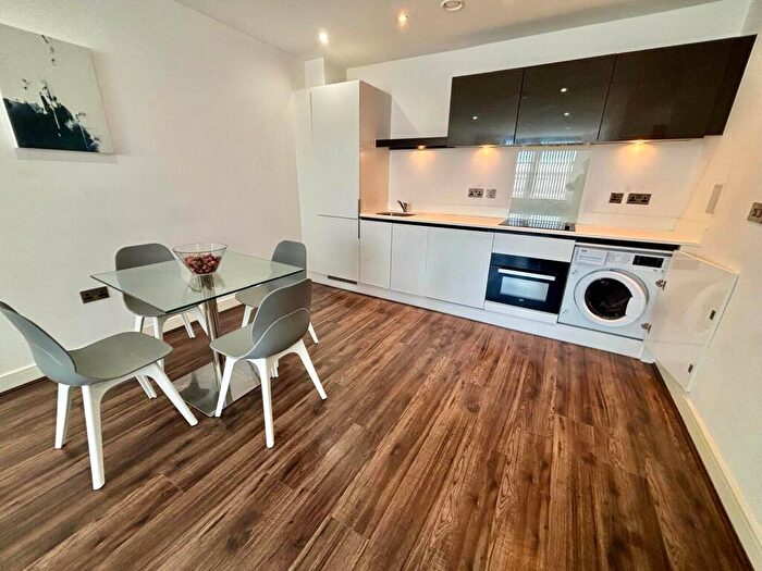 2 Bedroom Apartment For Sale In Pope Street, Birmingham, B1