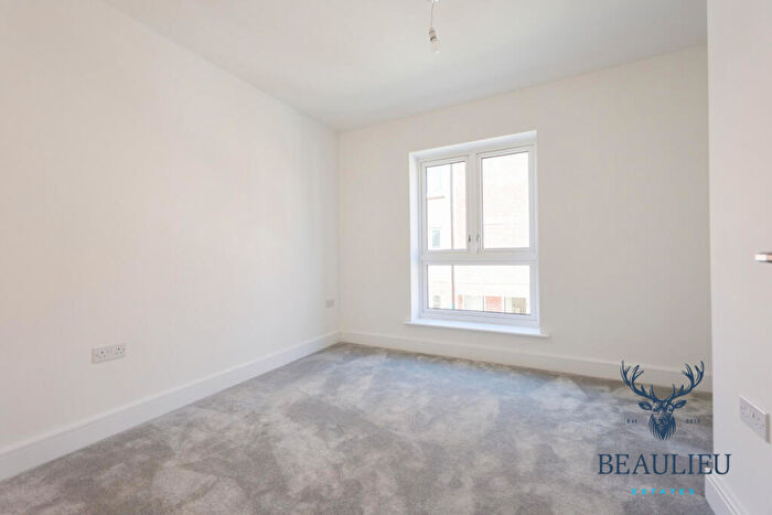 2 Bedroom Coach House To Rent In Harris Crescent, Beaulieu Park, Chelmsford, CM1