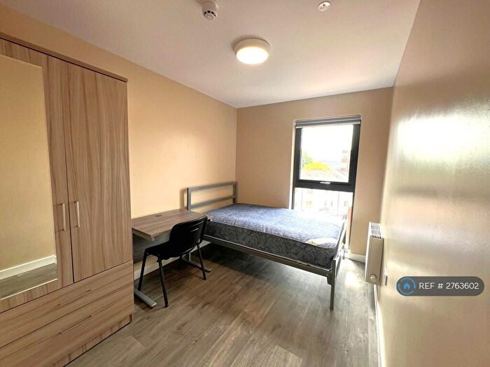 6 Bedroom Flat To Rent In Hepburn Road, Bristol, BS2