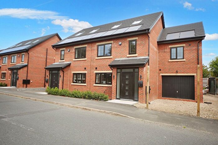 4 Bedroom Semi-Detached House For Sale In Kirkless Street, Aspull, WN2