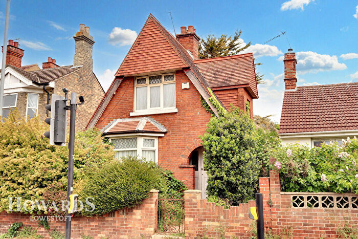 2 Bedroom Detached House For Sale In St Peters Street, Lowestoft, NR32
