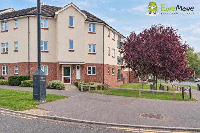 Terraced House To Rent In Gray Court, Stevenage, SG1