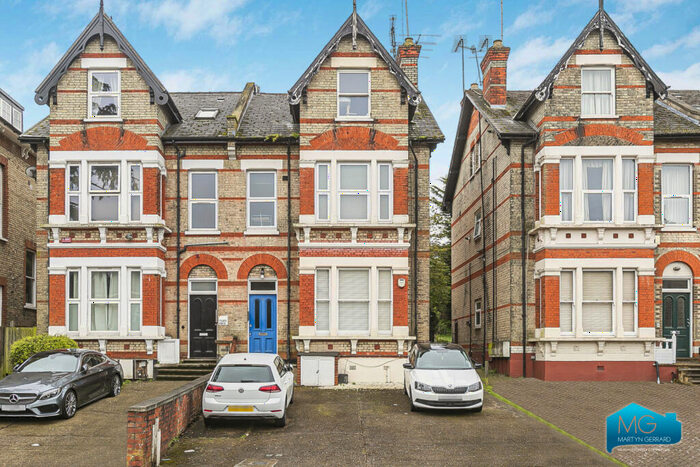 1 Bedroom Apartment To Rent In Station Road, New Barnet, Hertfordshire, EN5