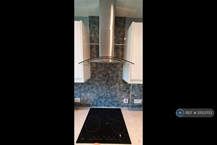 2 Bedroom Flat To Rent In Cleghorn Street, Dundee, DD2