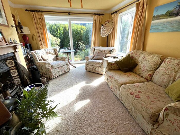 3 Bedroom Bungalow For Sale In Lankelly Lane, Fowey, PL23