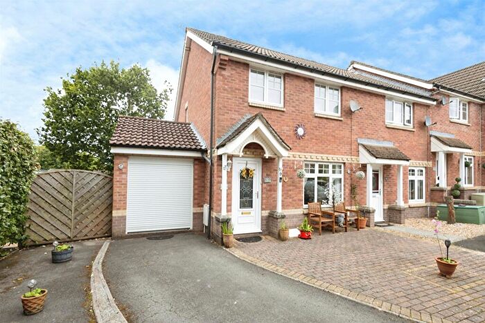 3 Bedroom Semi-Detached House For Sale In Ton View, Kenfig Hill, Bridgend, CF33