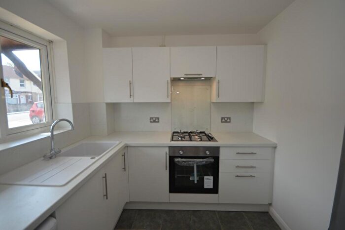 2 Bedroom Terraced House To Rent In Newcastle Street, Swindon, SN1
