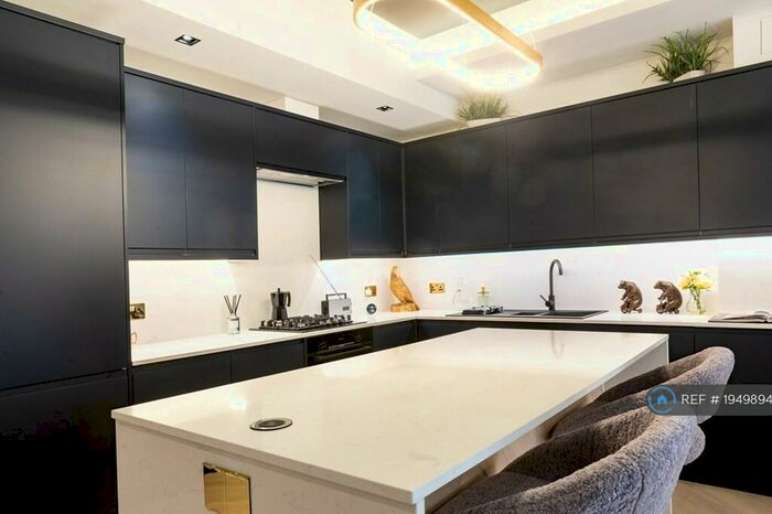 1 Bedroom Flat To Rent In Arka House, London, N20