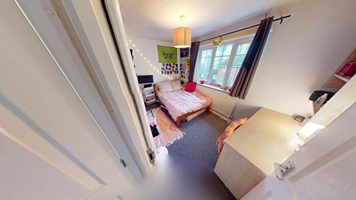 6 Bedroom Terraced House To Rent In Matlock Court, Nottingham, NG1