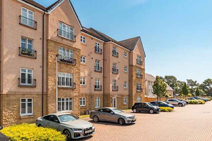 2 Bedroom Flat For Sale In / Cowgill Gardens, Edinburgh, EH16