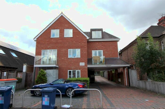 1 Bedroom Flat To Rent In Leicester Road, Barnet EN5