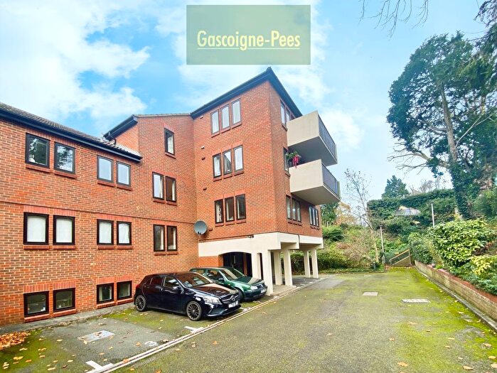 1 Bedroom Property To Rent In Linden Place, Leatherhead, KT24