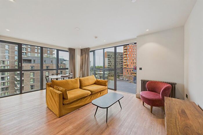 2 Bedroom Flat To Rent In The Sessile, London, N17