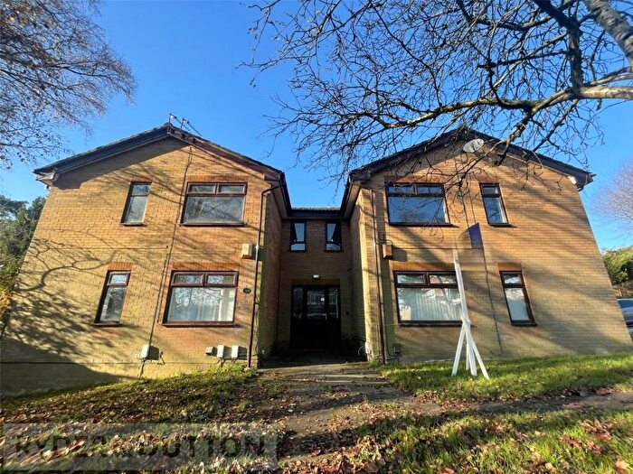 1 Bedroom Apartment To Rent In Firwood Park, Chadderton, Oldham, Greater Manchester, OL9