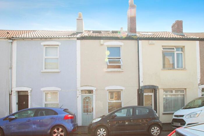 3 Bedroom Terraced House To Rent In British Road - Bedminster, BS3
