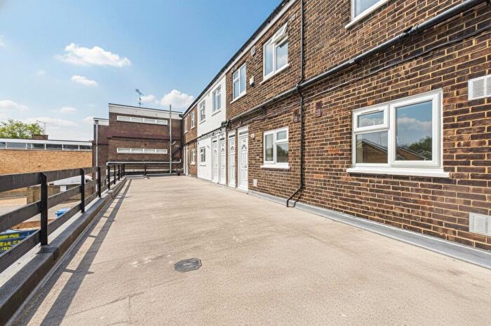 2 Bedroom Maisonette To Rent In Frimley High Street, Frimley, Camberley, Surrey, GU16
