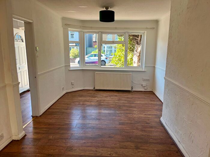 3 Bedroom Semi-Detached House To Rent In New Road, Bedfont, Feltham, TW14