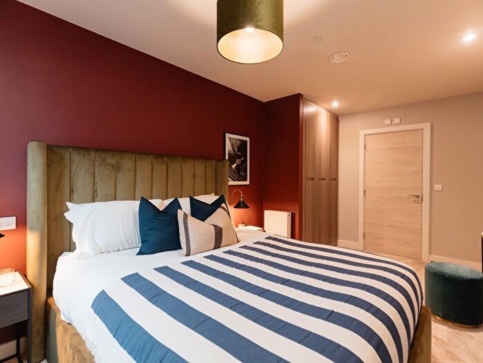 1 Bedroom Flat To Rent In New York Square, Quarry Hill, Leeds, LS2