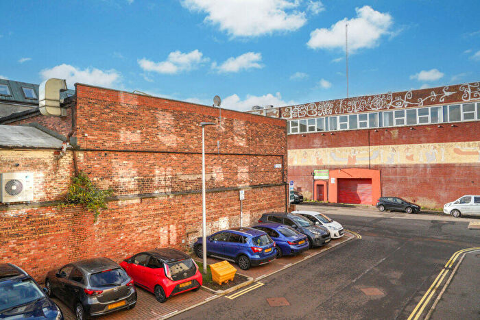 2 Bedroom Flat For Sale In Flat, Hatters Lane, Canonmills, EH7