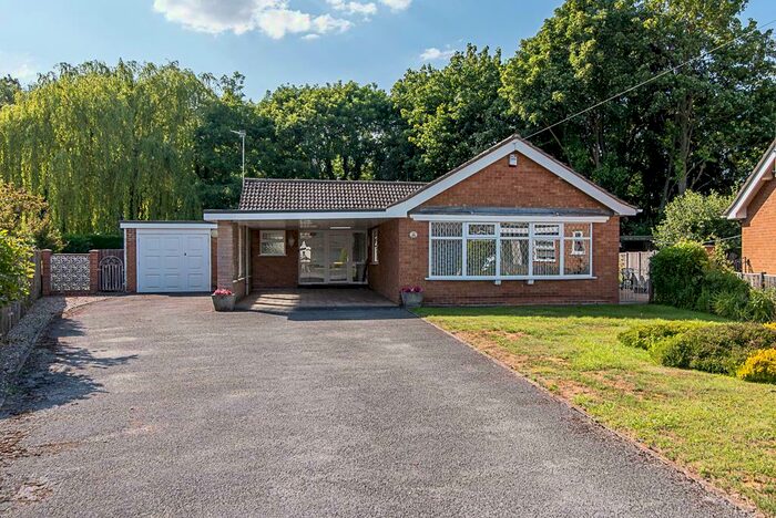3 Bedroom Detached Bungalow For Sale In The Priors, Lowdham, Nottingham, NG14