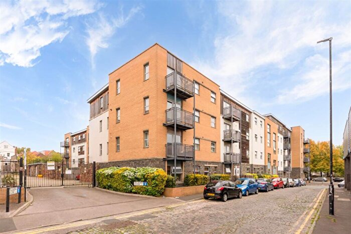 1 Bedroom Flat For Sale In Talavera Close, Bristol, BS2