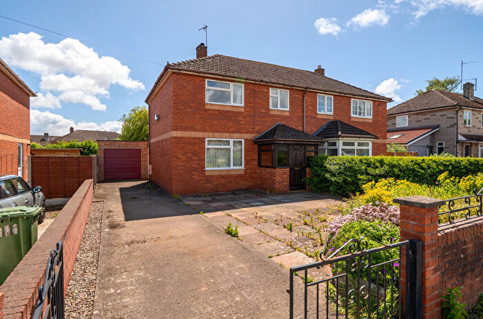 3 Bedroom Semi-Detached House For Sale In Yazor Road, Hereford, HR4