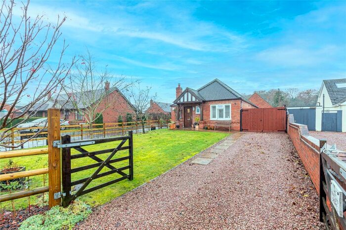 2 Bedroom Bungalow For Sale In Cockshot Lane, Dormston, Worcester, Worcestershire, WR7
