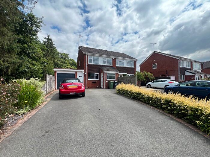 3 Bedroom Property To Rent In Kenchester Close, Redditch, B98