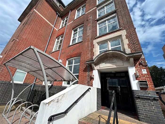 3 Bedroom Penthouse To Rent In Andersons Road, Southampton, Hampshire, SO14