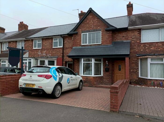 3 Bedroom Terraced House To Rent In Chingford Road, Kingstanding B44