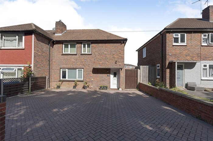 3 Bedroom Semi Detached House For Sale In Sweeps Lane, Orpington, Kent, BR5