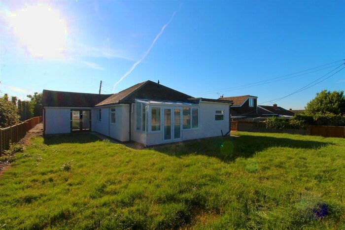 4 Bedroom Detached Bungalow For Sale In Arundel Road, Cliffsend, Ramsgate, CT12