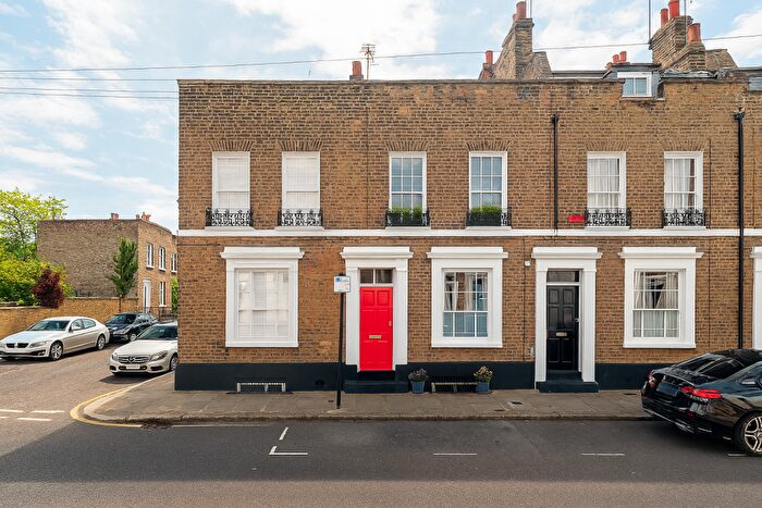 2 Bedroom Terraced House For Sale In Matlock Street, London, E14