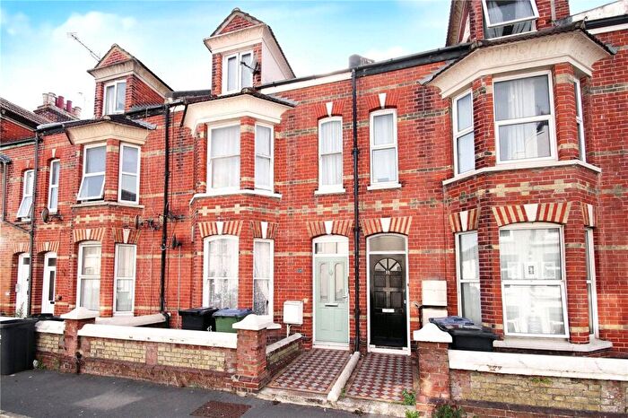 1 Bedroom Apartment To Rent In Clifton Road, Littlehampton, West Sussex, BN17