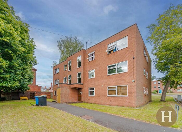 1 Bedroom Flat For Sale In Chad Valley Close, Harborne, Birmingham, B17