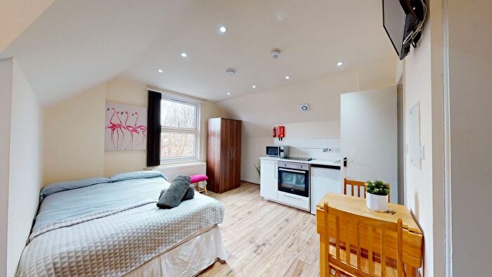 Studio To Rent In High Road, London, NW10