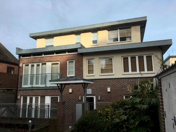 1 Bedroom Flat To Rent In Central Winchester, SO23