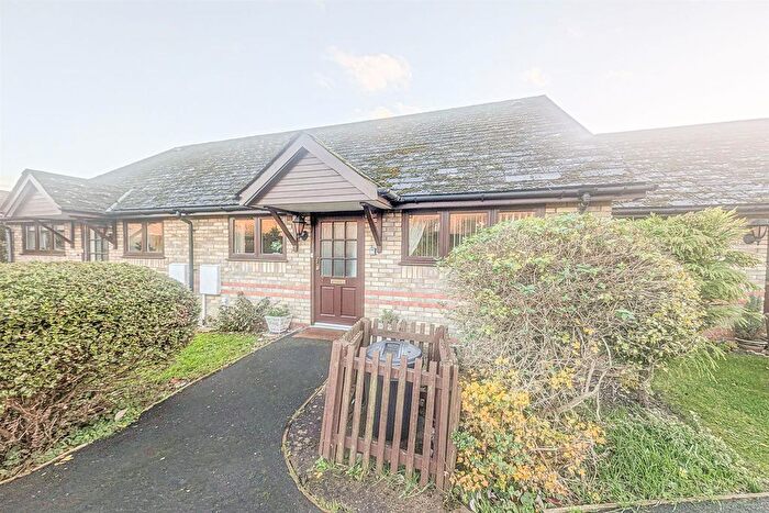 2 Bedroom Cottage For Sale In Ash Grove, Burwell, Cambridge, CB25