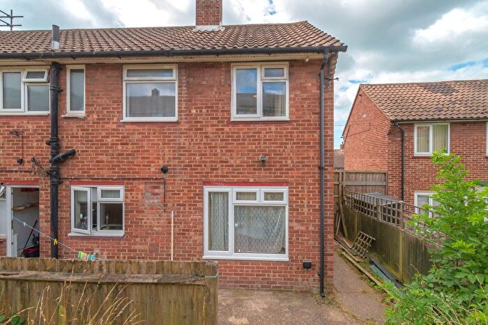 2 Bedroom End Terrace House For Sale In George Gurr Crescent, Folkestone, CT19