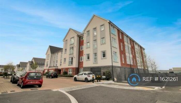 2 Bedroom Flat To Rent In Adams Close, Poole, BH15