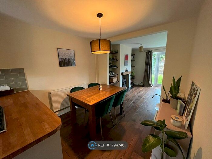 3 Bedroom End Of Terrace House To Rent In Webb Road, London, SE3