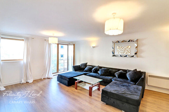 2 Bedroom Apartment To Rent In Meridian Place, London, E14