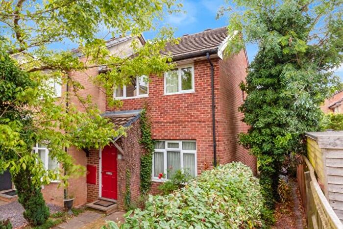 3 Bedroom Terraced House To Rent In Chamberlain Place, Kidlington, OX5