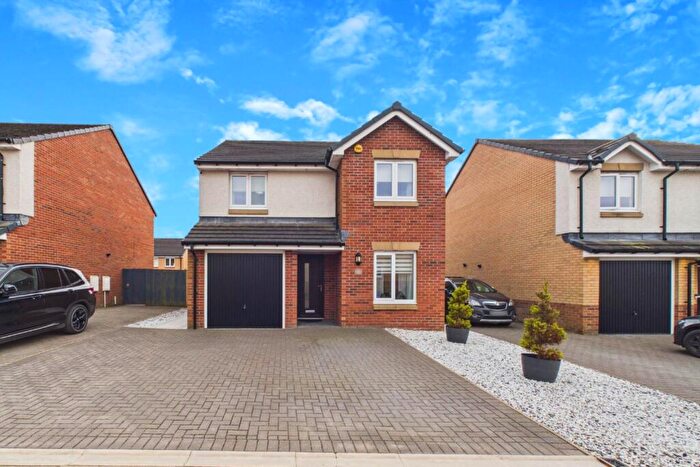 4 Bedroom Detached House For Sale In Greenlaw Path, Airdrie, ML6