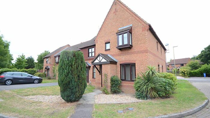 1 Bedroom End Of Terrace House To Rent In Mill Corner, Fleet, GU51
