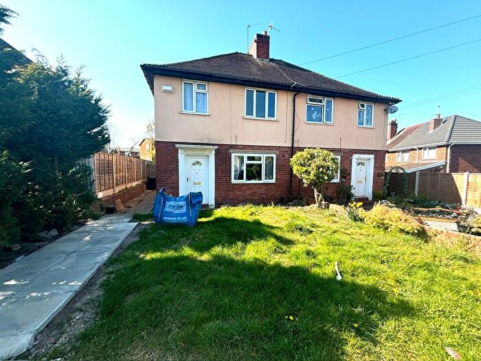 1 Bedroom Maisonette To Rent In Barn Close, Stourbridge, DY9