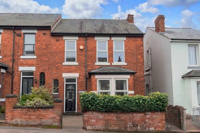 3 Bedroom Semi-Detached House To Rent In Stella Street, Mansfield, NG18